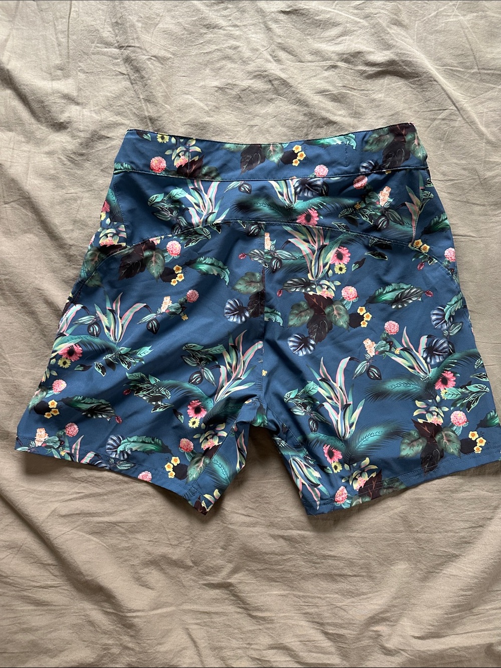 Zoic Navaeh Women's Tropical Floral Shorts - Picture 7 of 7